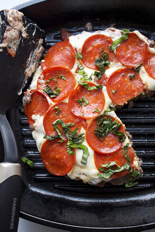 Pepperoni Meatzza Recipe - Here's a low carb pizza recipe with ground beef, sauce, cheese, and pepperoni! Add a few herbs and spices, and that's it! Pepperoni Meatzza!