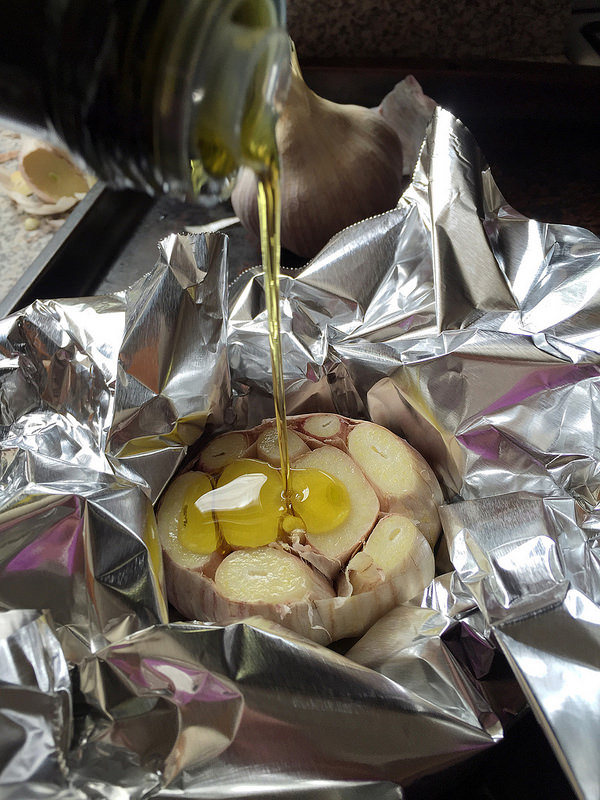 Light Italian Chicken Salad Recipe with Roasted Garlic Dressing in Radicchio Cups! Low Carb and only 195 calories!