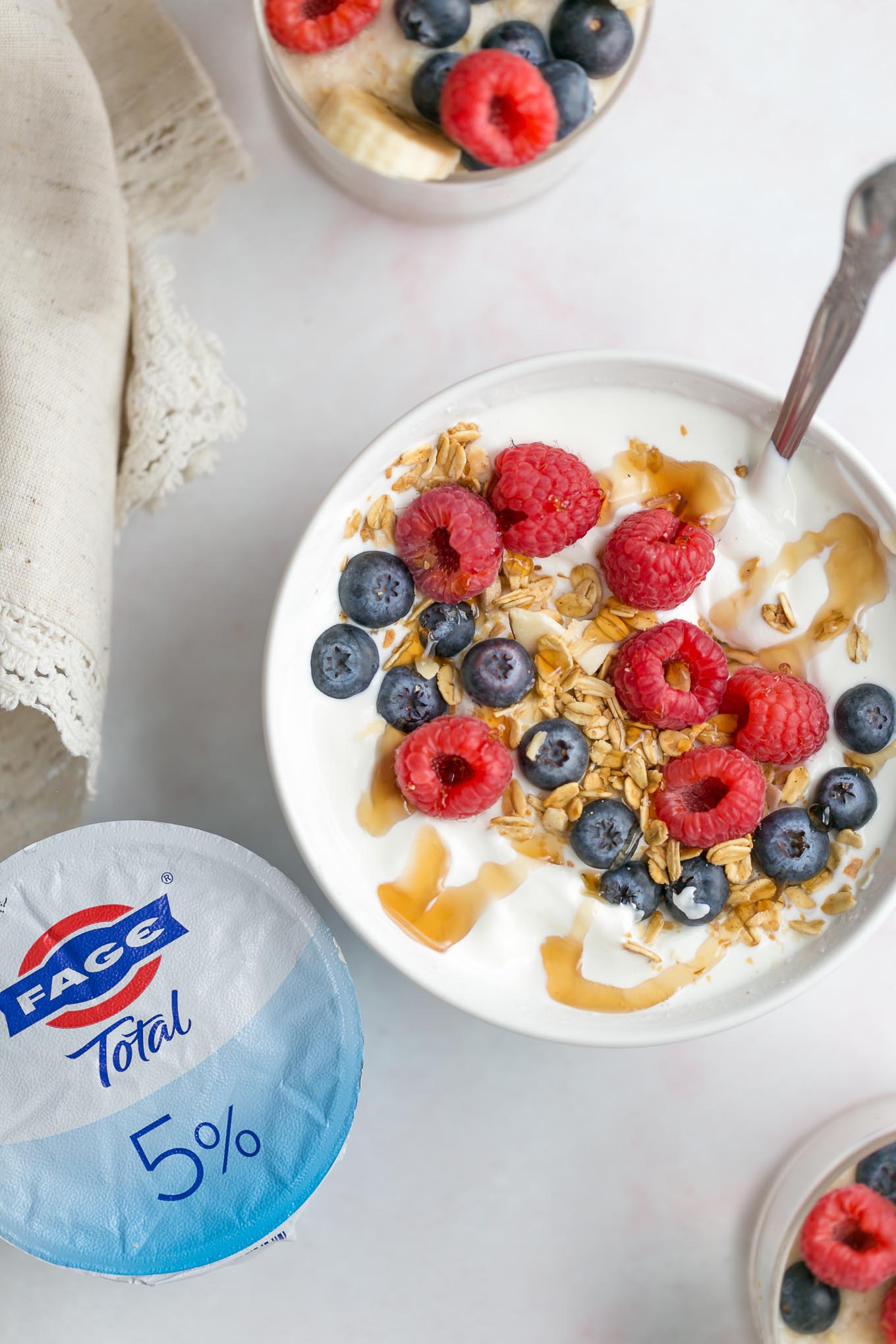 greek yogurt with granola and fruit
