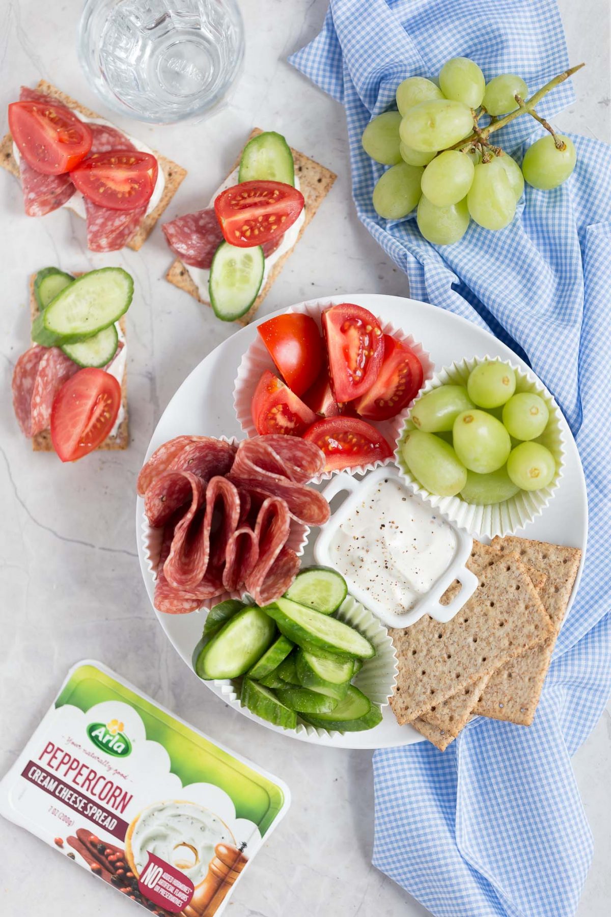 Adult Lunchable! Make your own delicious, healthy lunchable with salami (any deli meat), Arla cream cheese, sliced vegetables, and crackers! Great for a kid friendly school lunch 