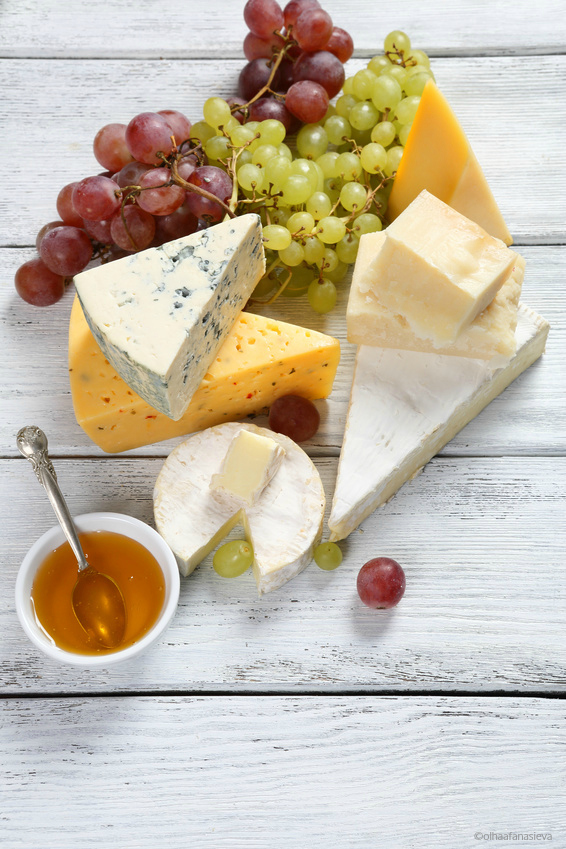 Everything You Need to Know to Make a Cheese Plate or Cheese Platter for a Party! What cheese to buy, what goes on a cheese platter...everything! Here's your simple guide