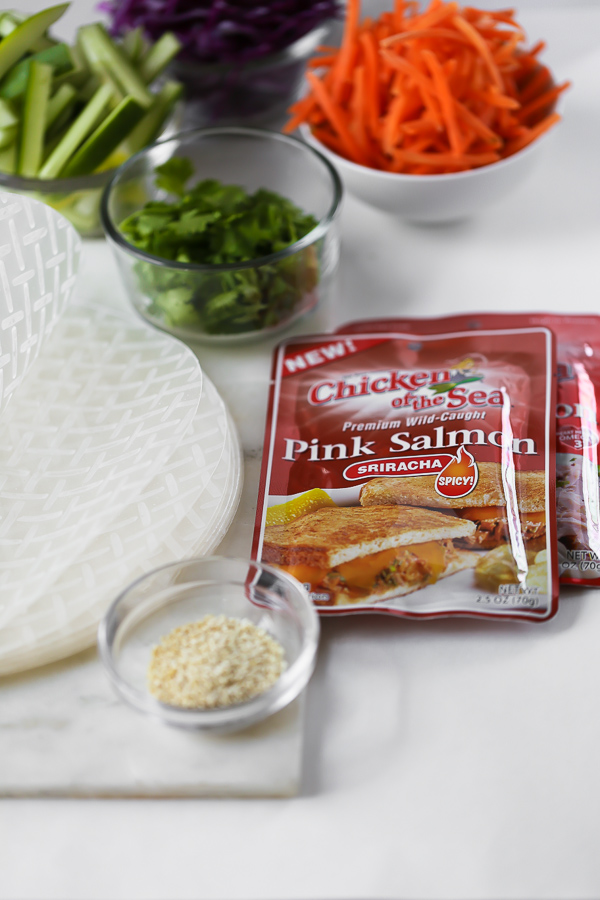 Sriracha Salmon Summer Rolls - fresh, spicy, and easy to make! 
