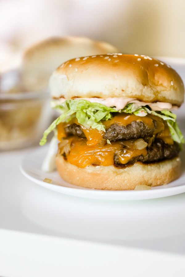 Homemade In N Out Burgers Recipe! Here's a lighter and lower calorie take on In N Out's famous double double burgers, including their delicious secret sauce!
