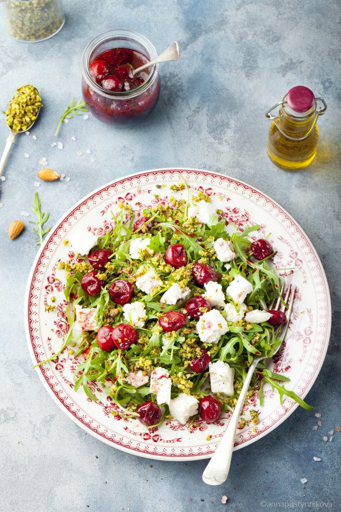 Healthy Eating Is Boring - how to combat boredom during weight loss (photo by annapustynnikova)