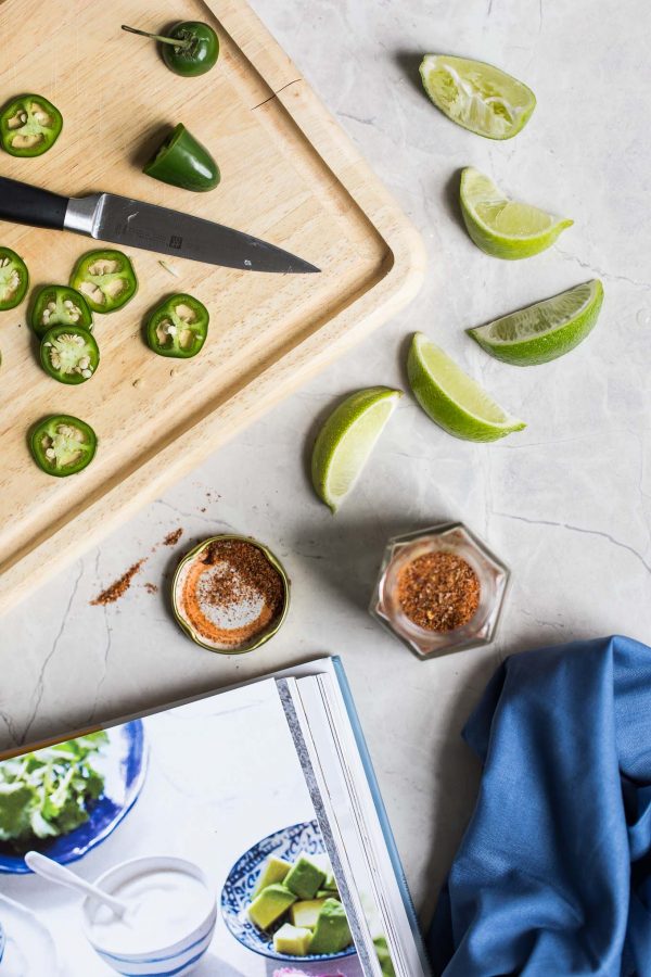 Skinnytaste Slow Cooker Chicken Taco Chili Recipe - a quick, delicious, and healthy crock pot meal that comes together quick! From Skinnytaste Fast and Slow - 122 calories 