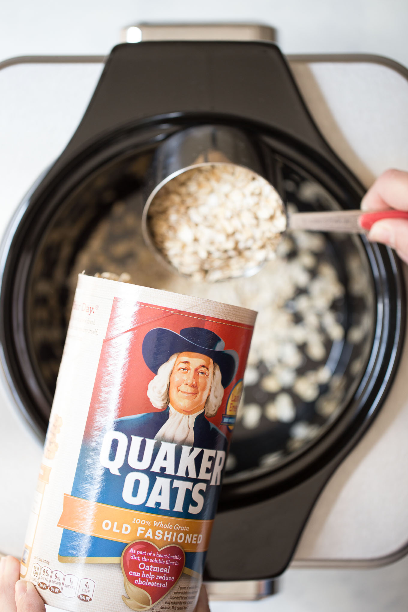 Slow Cooker Oatmeal Recipe - Here's how to make slow cooker oatmeal with old fashioned oats and 3 delicious variations: apple crisp, peanut butter banana, berry crunch