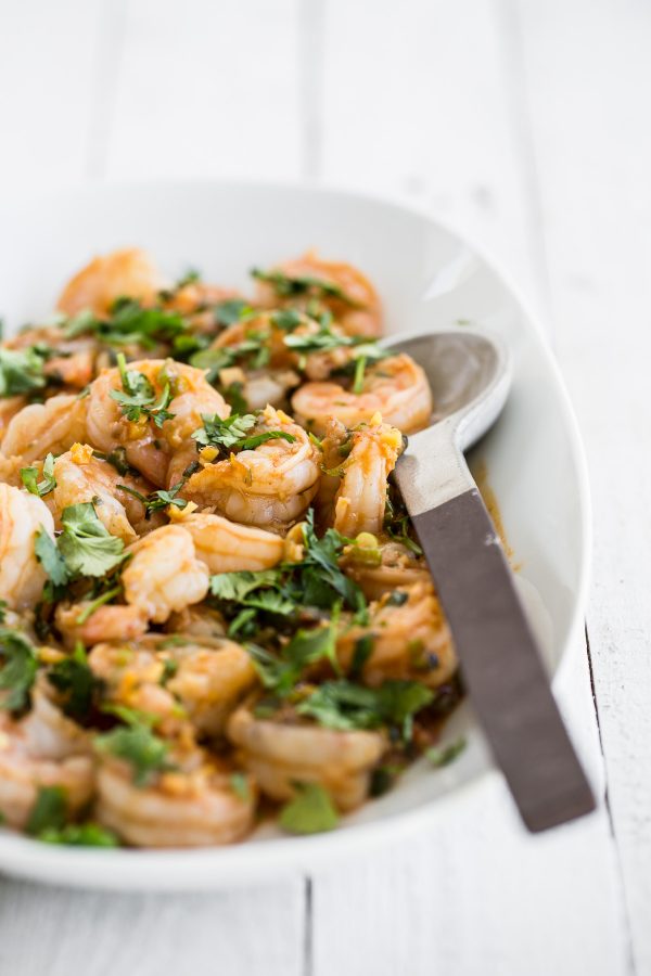 Szechuan Shrimp Stirfry - This Szechuan shrimp stir fry recipe is quick and easy to make and has a deliciously balanced sweet - salty - spicy Asian sauce everyone loves!