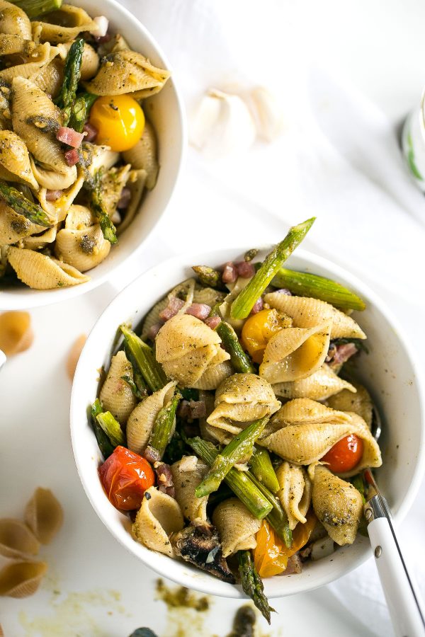 Whole Wheat Pasta Salad with Pesto, Asparagus and Roasted Tomatoes