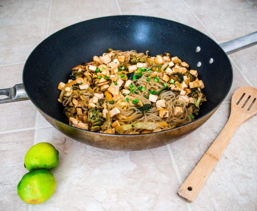 Easy Crispy Tofu Stir-Fry with Broccoli and Rice Noodles 